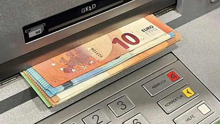VELIKI NOVČANI DOBITAK im donosi OKTOBAR! Ova TRI znaka ce se OBOGATITI!