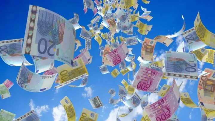 NOVAC KAO NEBESKI DAR: Ovi znaci dobijaju ŠANSU KOJA MENJA SVE DO KRAJA 2025!