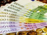OKTOBAR PUNI DŽEPOVE: Evo ko može da računa na obilje!